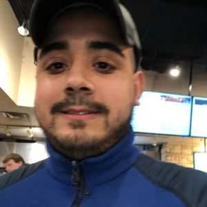 Meet your Posher, Efrain